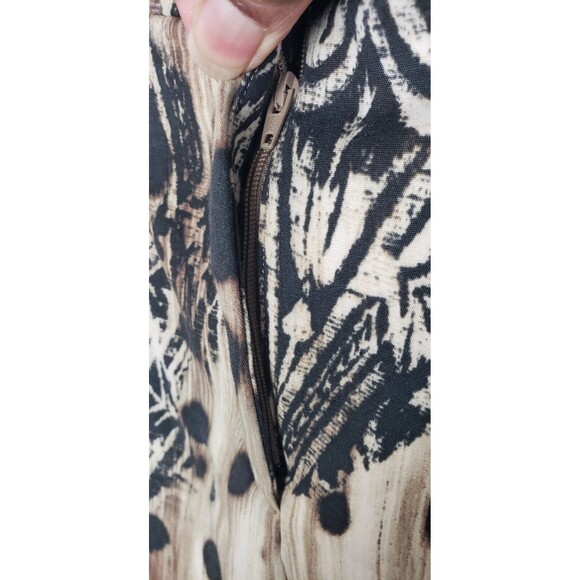 So Slimming by Chico's Animal Geo Print Crop Capri Pants Large 3 Mob Wife Safari - Picture 3 of 5